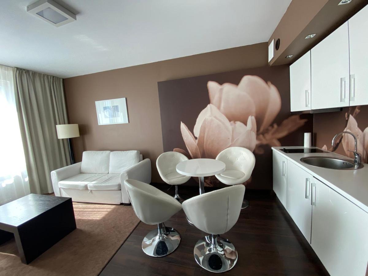 Apartament Prywatny Salon Z Aneksem Kuchennym I Sypialnia W Hotelu Diva Kolobrzeg Exterior photo