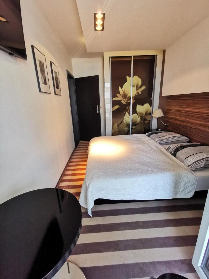 Apartament Prywatny Salon Z Aneksem Kuchennym I Sypialnia W Hotelu Diva Kolobrzeg Exterior photo