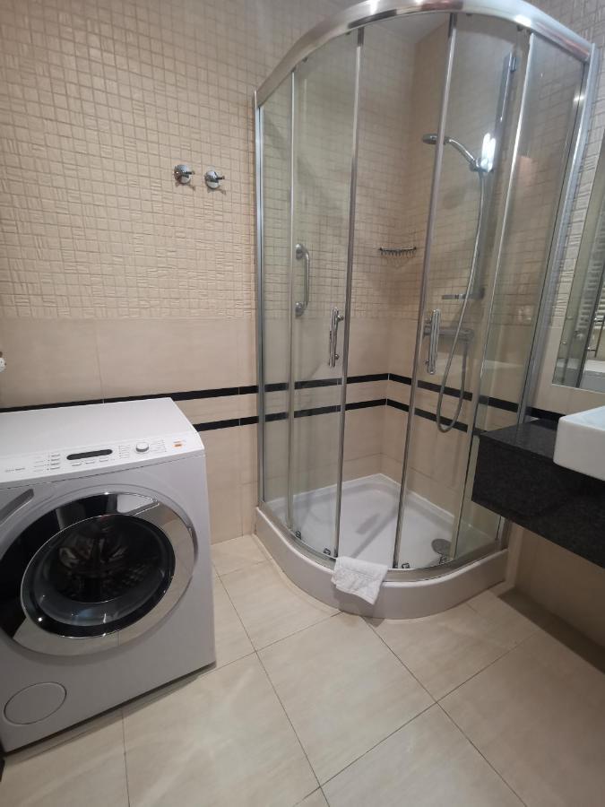 Apartament Prywatny Salon Z Aneksem Kuchennym I Sypialnia W Hotelu Diva Kolobrzeg Exterior photo