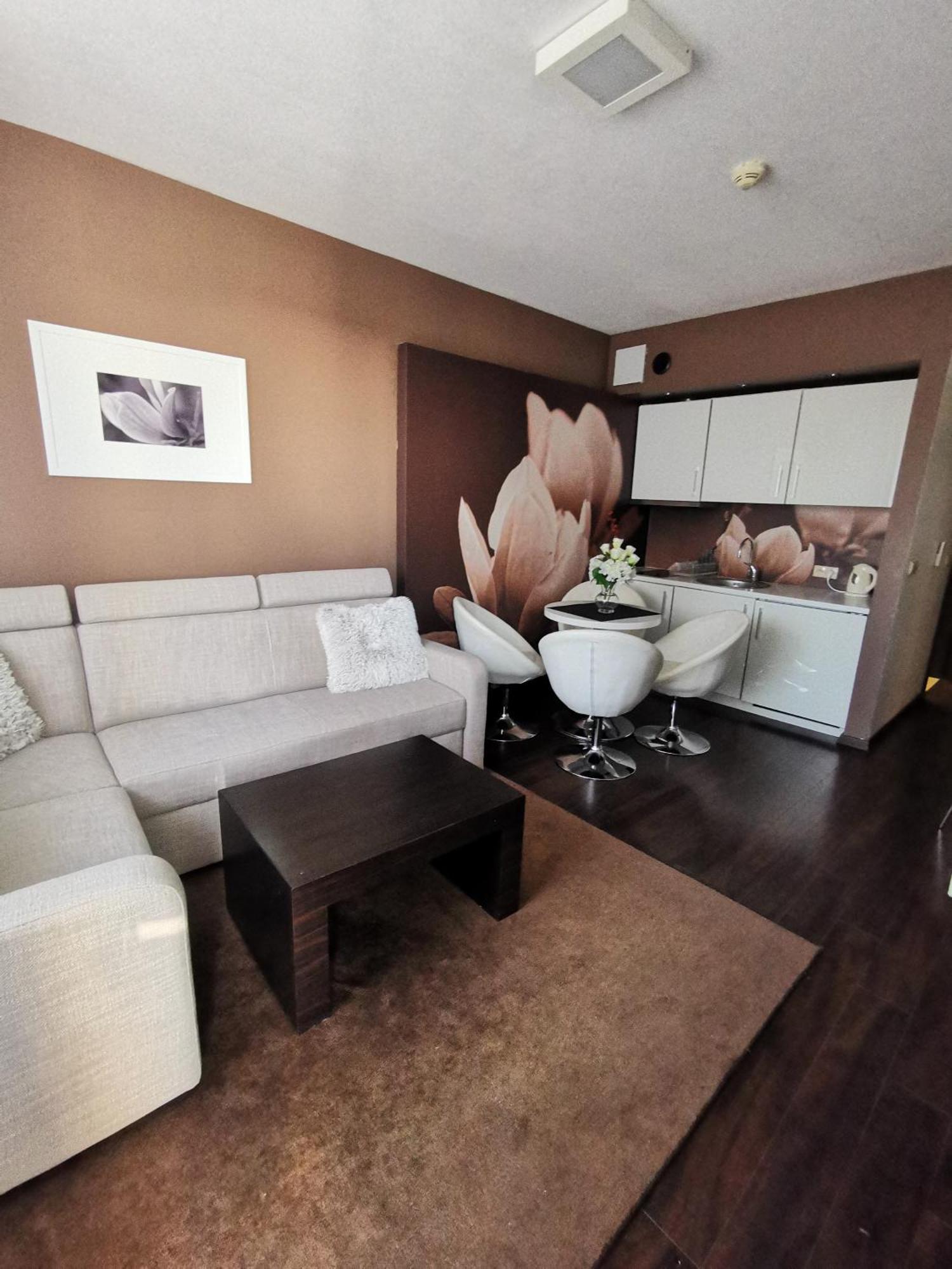 Apartament Prywatny Salon Z Aneksem Kuchennym I Sypialnia W Hotelu Diva Kolobrzeg Room photo